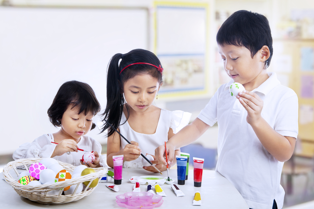 Tahap-tahap Perkembangan Anak Usia 0-5 tahun